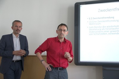 Rechtsgutachter Prof. Dr. Niko Härting und Bezirksstadtrat Stephan von Dassel